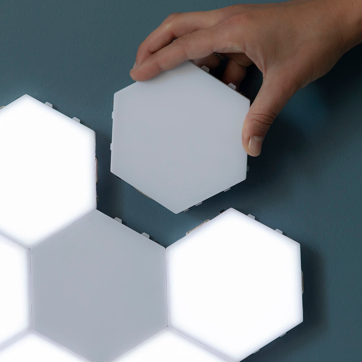 Setti magneettisia, modulaarisia LED-paneeleja kosketusnäppäimellä Tilight InnovaGoods (3 Kpl pakkaus)