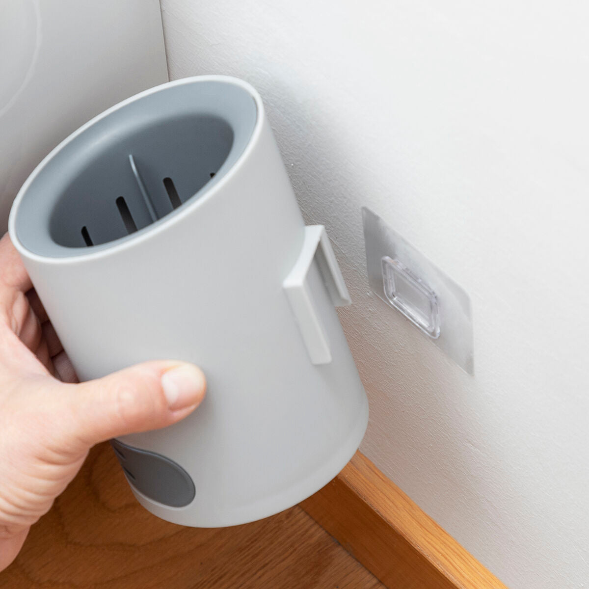 WC-harja saippua-annostelijalla Bruilet InnovaGoods