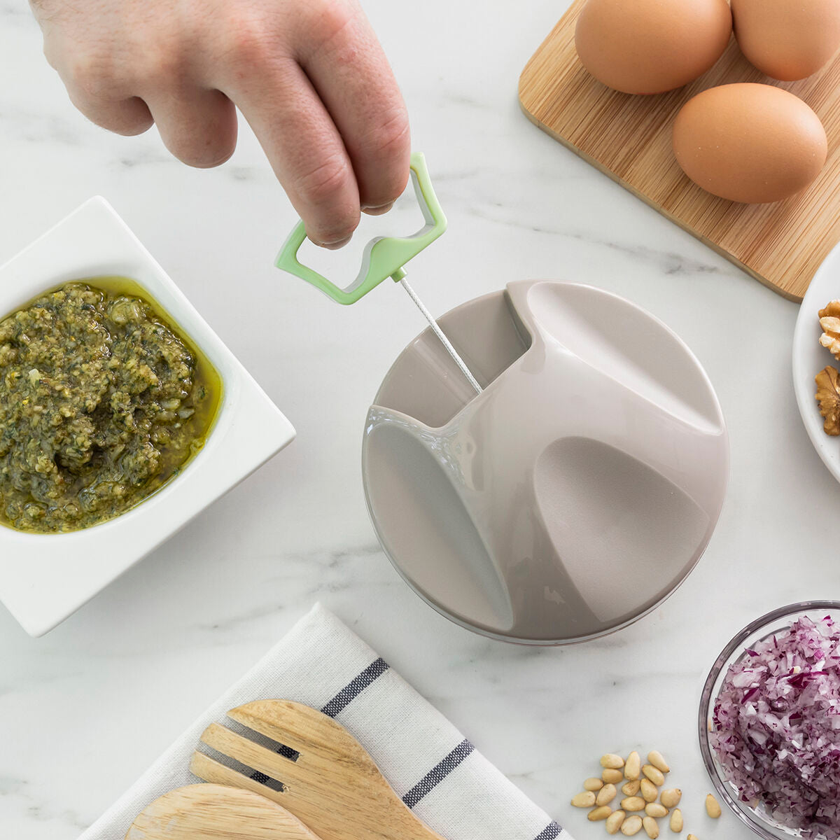 Manuaalinen minikasvisleikkuri vetonarulla Spinop InnovaGoods