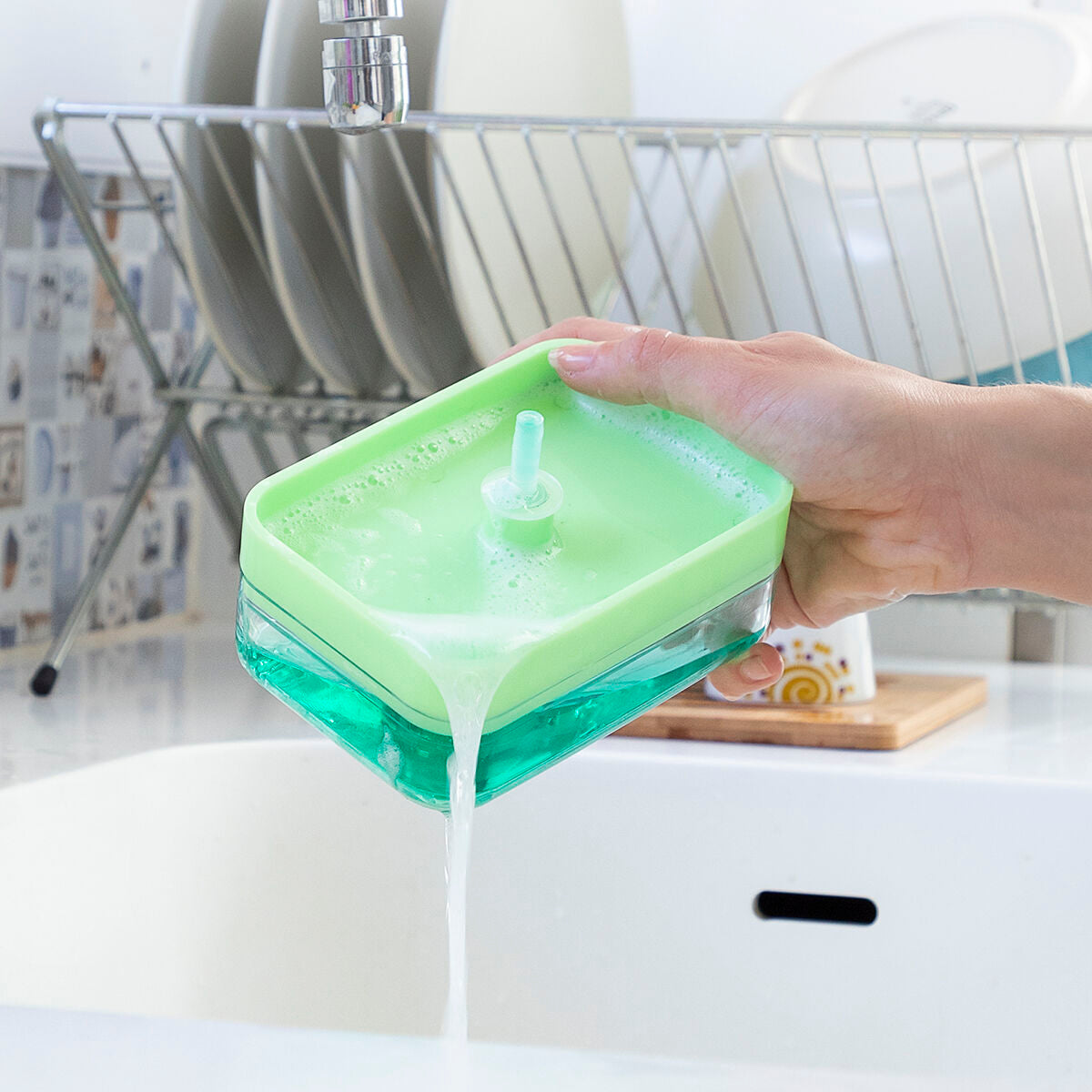 2-in-1 pesuaineannostelija keittiön altaaseen Pushoap InnovaGoods