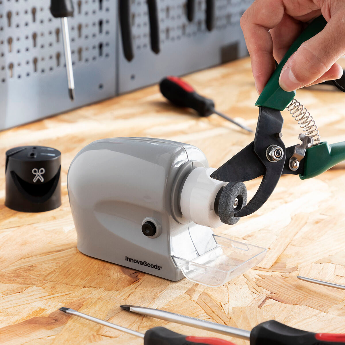 6-in-1 monikäyttöinen elektroninen teroitin Esharp InnovaGoods
