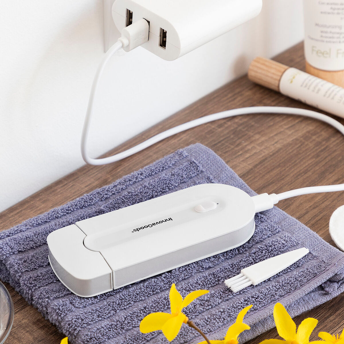 Ladattava mini-ihokarvanpoistaja LED-valolla Epiluch InnovaGoods